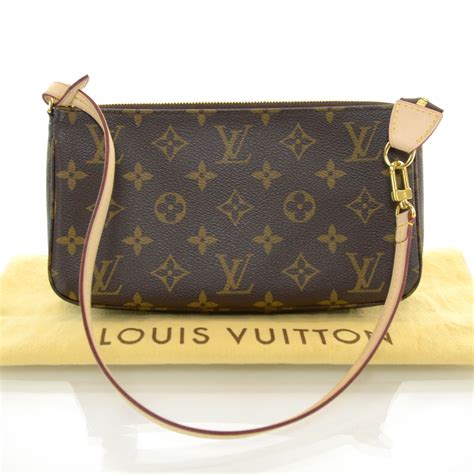 pochette grande louis vuitton|Louis Vuitton Pochette fashionphile.